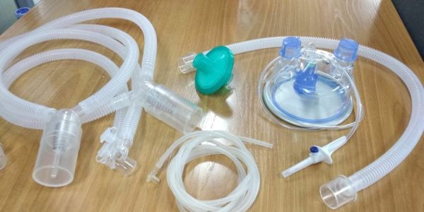 VA-4212-01 Взросл. необогрев.одноразовый дыхательный контур (ЭВА), с 2 влагосборн, 150см, лимб 60 см, трубка давления, с камерой увлаж, с фильтром ВБ